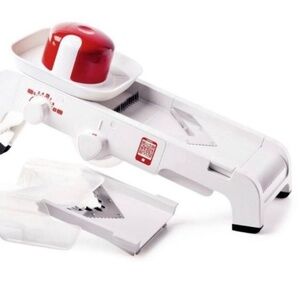 Tupperware Mandochef Mandolin Slicer New in Box